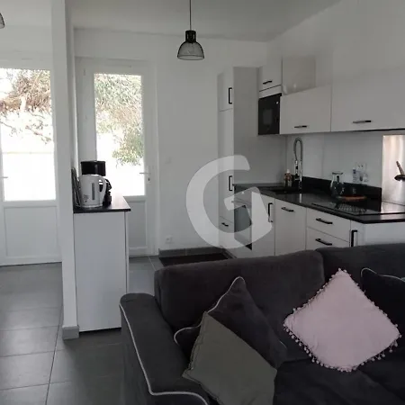 Maison Proche Pour 8 Personnes Avec Terrasse, Proche Commerces Et Activités, - Fr-1-357-297